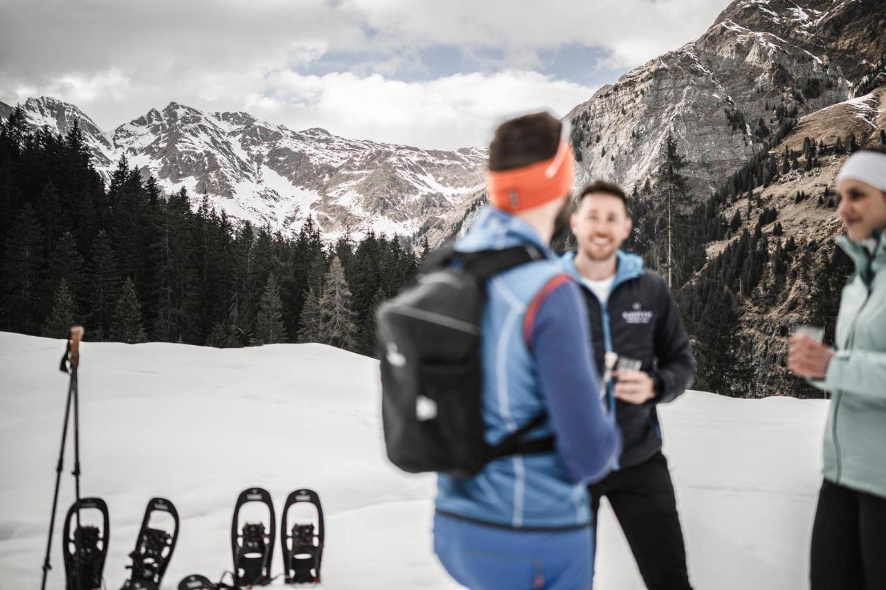 Santre Dolomythic Home Bressanone Luaran gambar Snowshoeing in the Alps